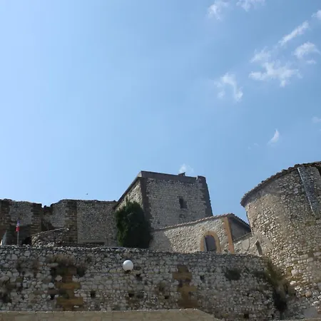 Chateau De *