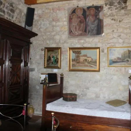 Bed & Breakfast Chateau De Vedene
